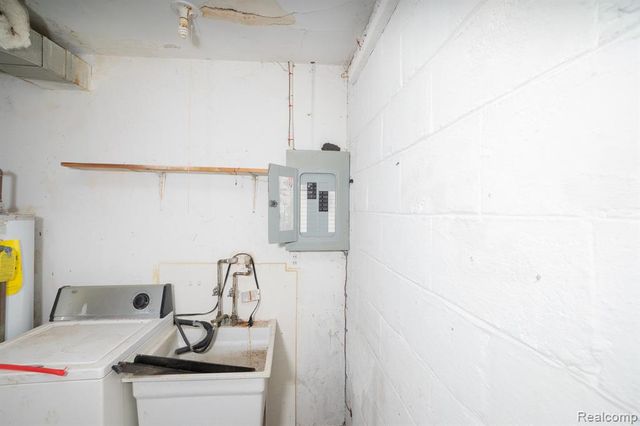 20255 Santa Rosa Drive, Detroit, MI 48221