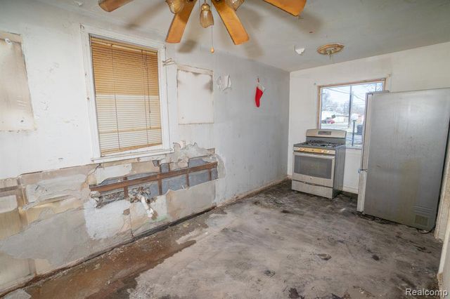 20255 Santa Rosa Drive, Detroit, MI 48221