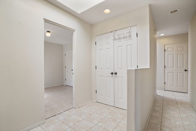 6638 Camino Rojo, Santa Fe, NM 87507