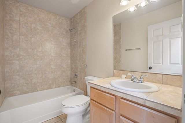 6638 Camino Rojo, Santa Fe, NM 87507