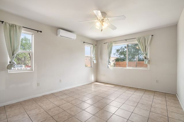 6638 Camino Rojo, Santa Fe, NM 87507
