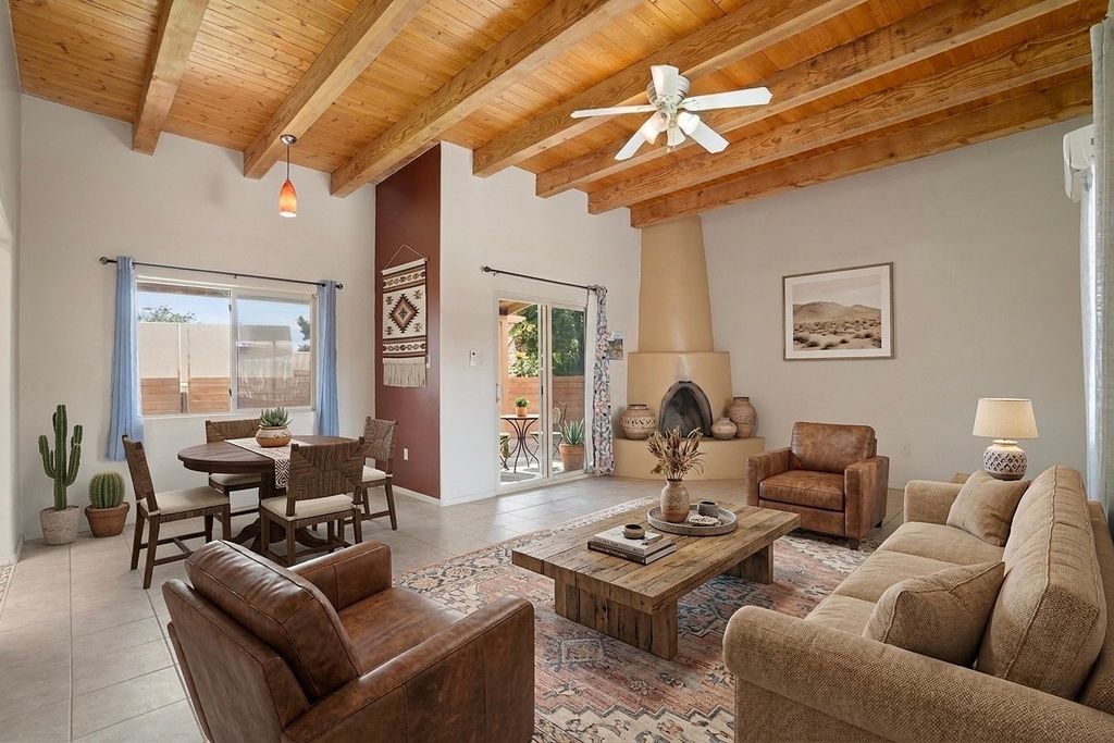 6638 Camino Rojo, Santa Fe, NM 87507