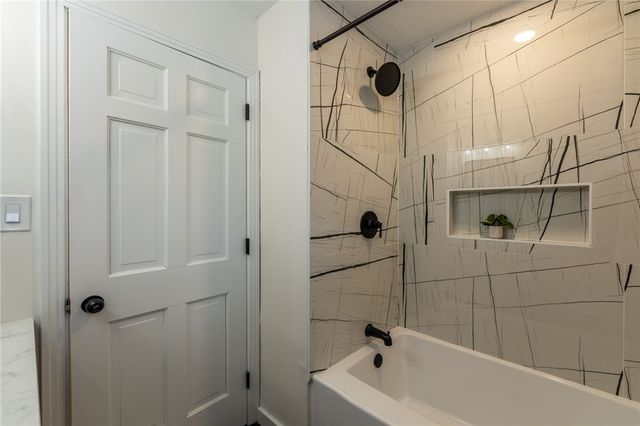 203 N Grandview Dr, Fox Chapel, PA 15215