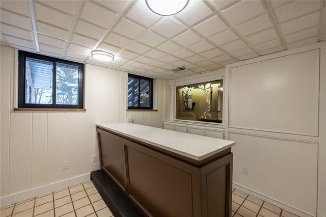 203 N Grandview Dr, Fox Chapel, PA 15215