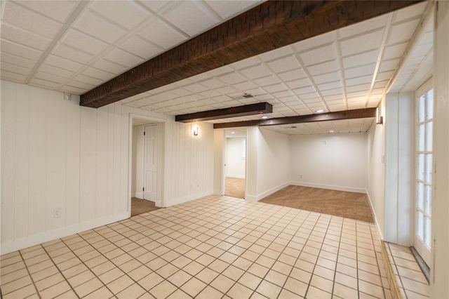 203 N Grandview Dr, Fox Chapel, PA 15215