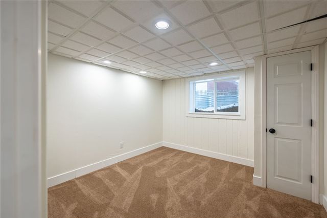 203 N Grandview Dr, Fox Chapel, PA 15215