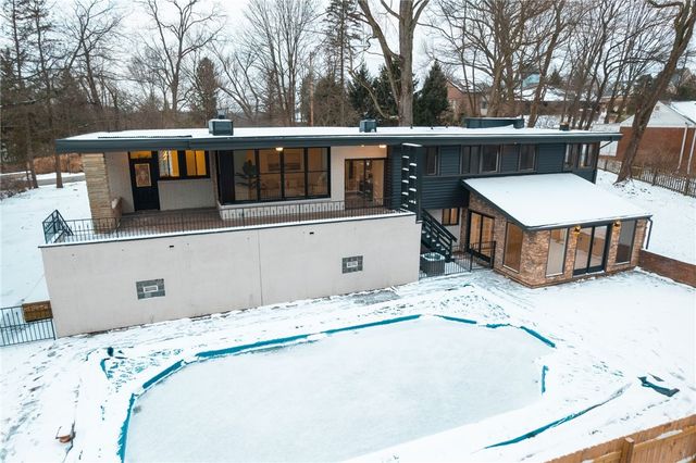 203 N Grandview Dr, Fox Chapel, PA 15215