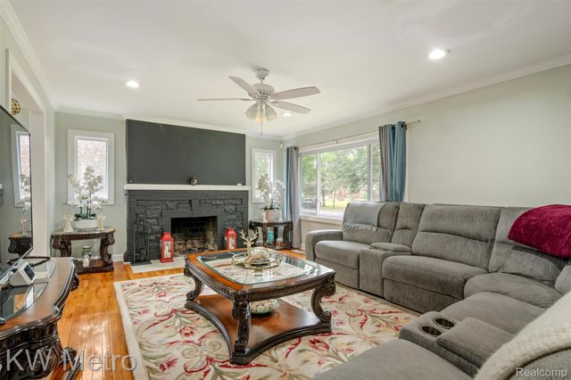 14430 Glastonbury Avenue, Detroit, MI 48223