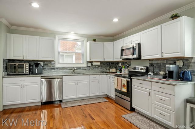 14430 Glastonbury Avenue, Detroit, MI 48223