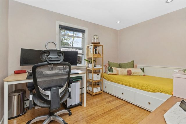 20 Miller St 11, Quincy, MA 02169