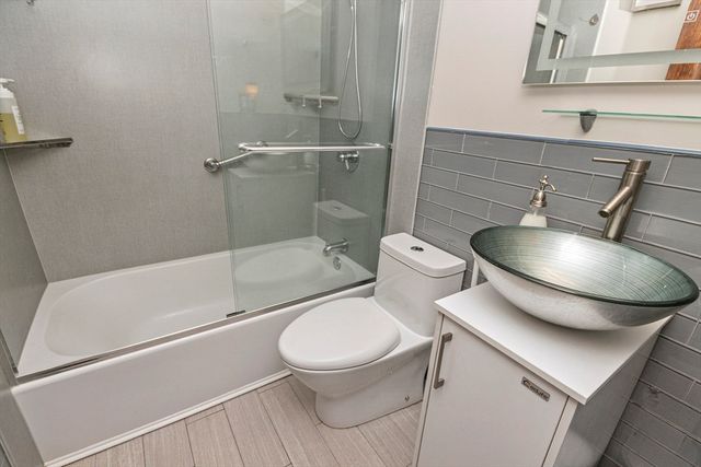 20 Miller St 11, Quincy, MA 02169