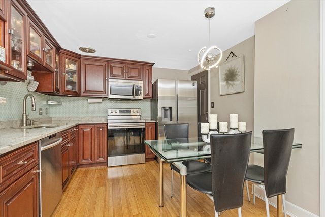 20 Miller St 11, Quincy, MA 02169
