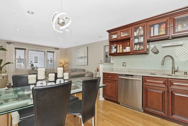 20 Miller St 11, Quincy, MA 02169