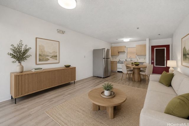95-1050 Makaikai Street 10E, Mililani, HI 96789
