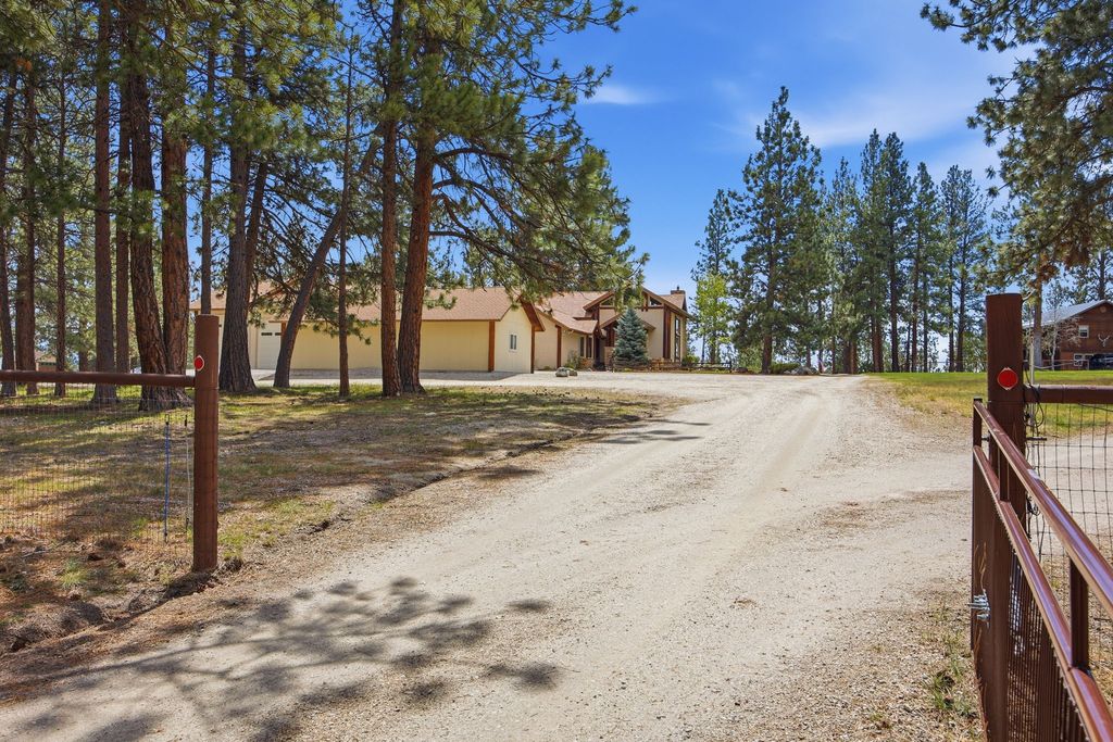 1858 Pleasant View Drive, Victor, MT 59875 photo 13