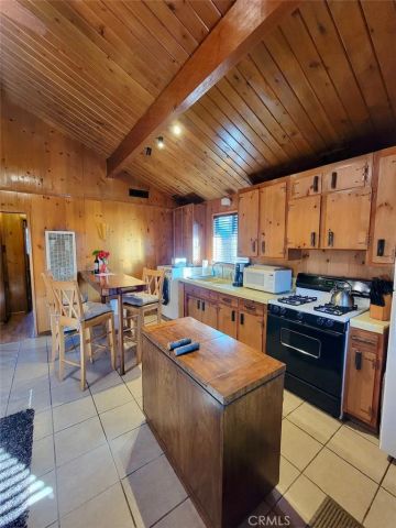 1132 W Aeroplane, Big Bear City, CA 92314