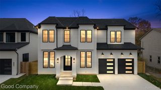 4240 Tonawanda Avenue, Royal Oak, MI 48073