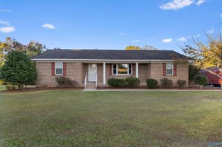 11 Griffith Road, Albertville, AL 35951
