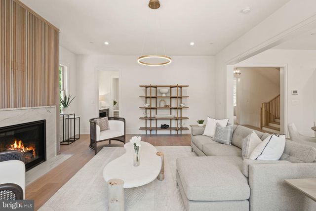 5022 CATHEDRAL AVE NW, Washington, DC 20016