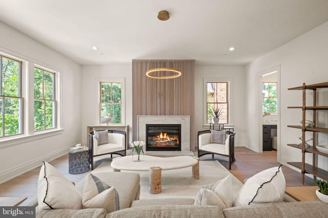 5022 CATHEDRAL AVE NW, Washington, DC 20016