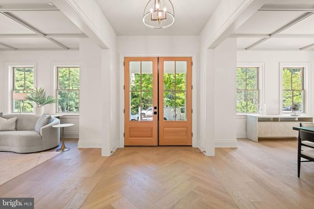 5022 CATHEDRAL AVE NW, Washington, DC 20016