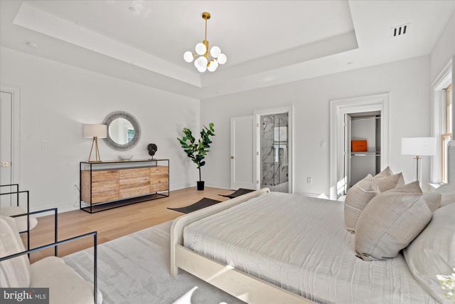 5022 CATHEDRAL AVE NW, Washington, DC 20016