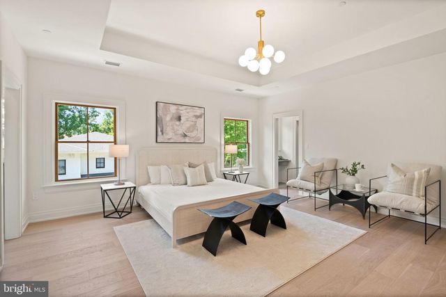 5022 CATHEDRAL AVE NW, Washington, DC 20016