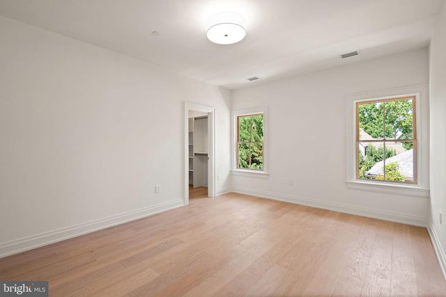 5022 CATHEDRAL AVE NW, Washington, DC 20016