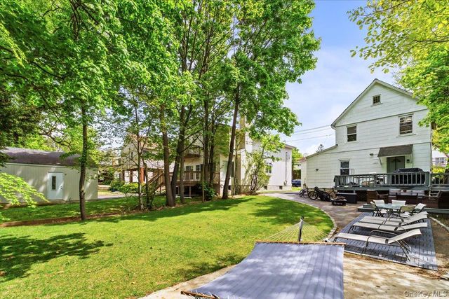 59 Hicks Lane, Great Neck, NY 11024