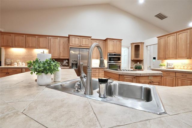 15717 E OAKLAND AVENUE, Winter Garden, FL 34787