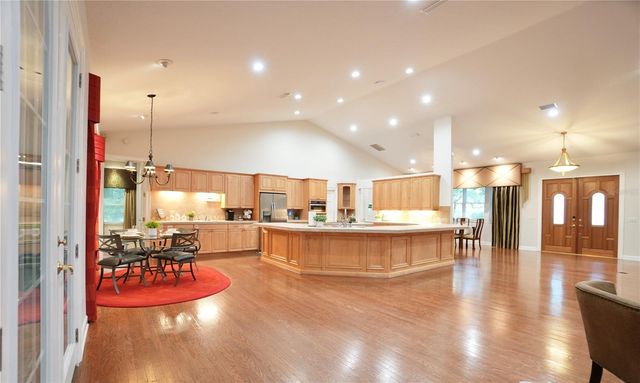 15717 E OAKLAND AVENUE, Winter Garden, FL 34787