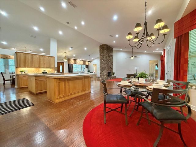 15717 E OAKLAND AVENUE, Winter Garden, FL 34787