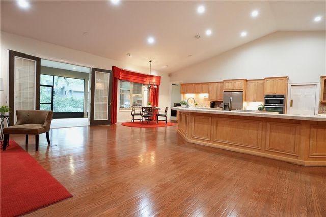 15717 E OAKLAND AVENUE, Winter Garden, FL 34787