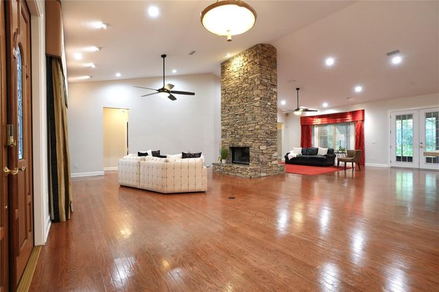 15717 E OAKLAND AVENUE, Winter Garden, FL 34787