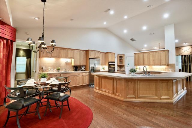 15717 E OAKLAND AVENUE, Winter Garden, FL 34787