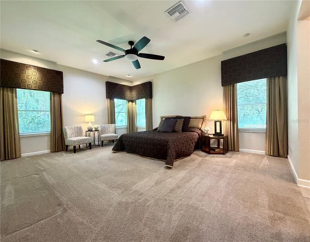 15717 E OAKLAND AVENUE, Winter Garden, FL 34787