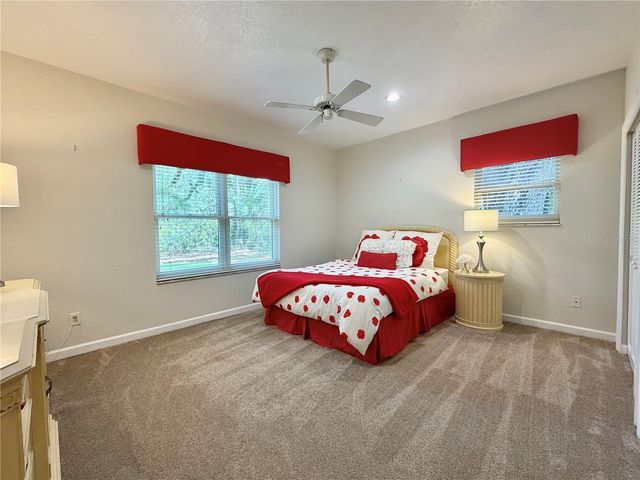15717 E OAKLAND AVENUE, Winter Garden, FL 34787