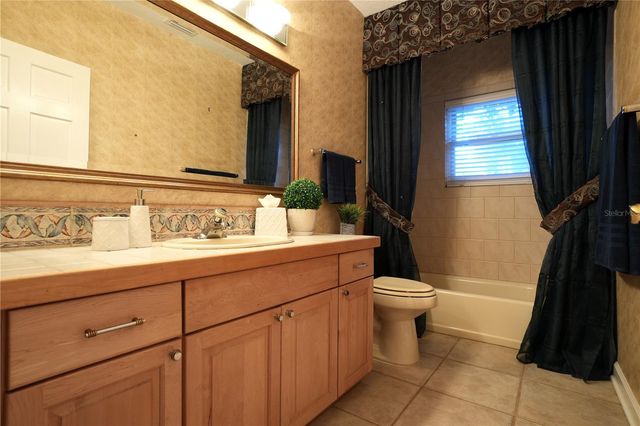 15717 E OAKLAND AVENUE, Winter Garden, FL 34787