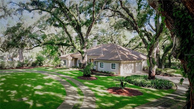 15717 E OAKLAND AVENUE, Winter Garden, FL 34787