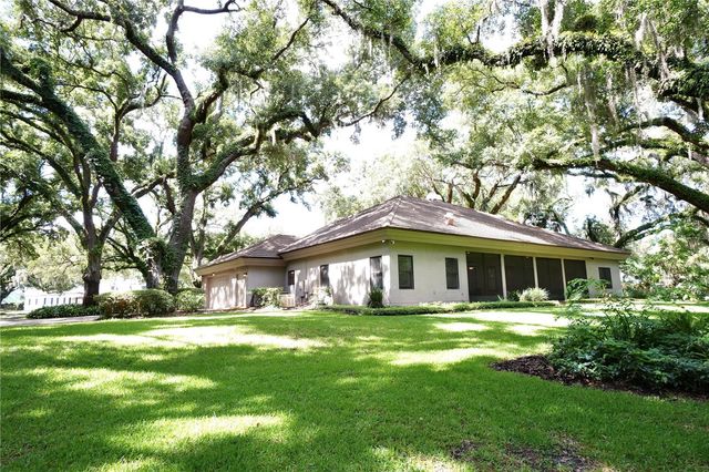 15717 E OAKLAND AVENUE, Winter Garden, FL 34787