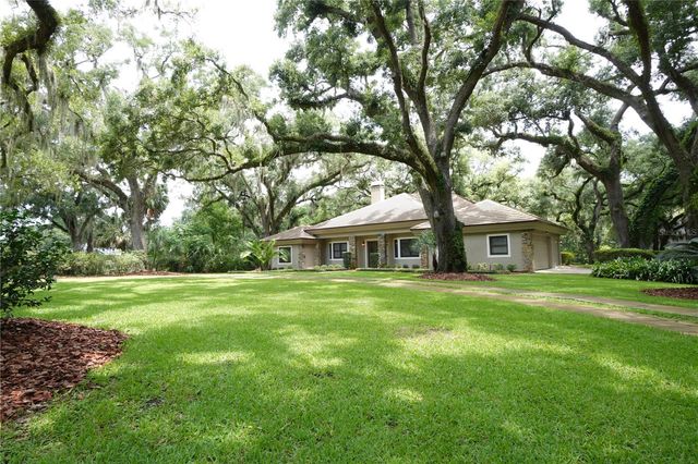 15717 E OAKLAND AVENUE, Winter Garden, FL 34787