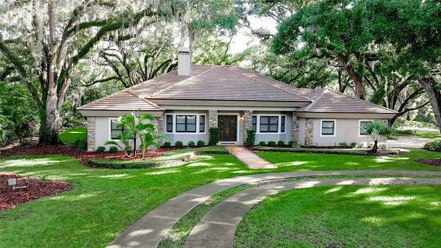 15717 E OAKLAND AVENUE, Winter Garden, FL 34787