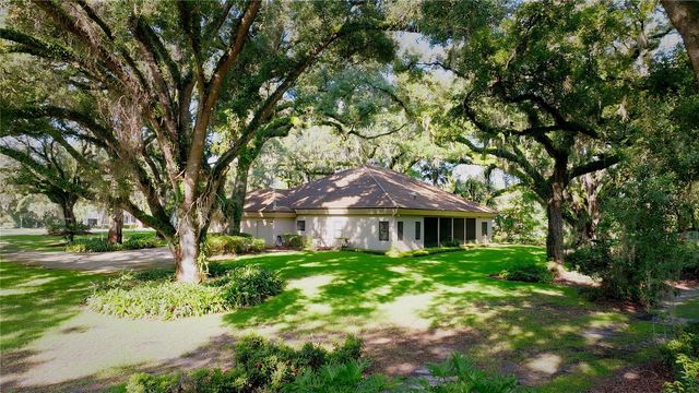 15717 E OAKLAND AVENUE, Winter Garden, FL 34787