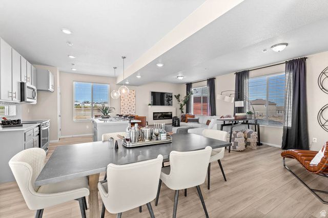 367 E HALLS CREEK RD, Saratoga Springs, UT 84045