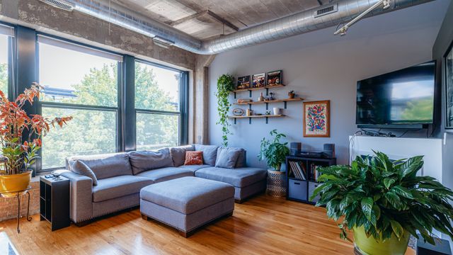 1110 W 15th Street 330, Chicago, IL 60608