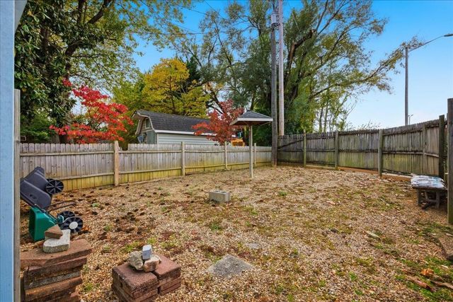 811 SPOTSWOOD DR, Harrisonburg, VA 22801