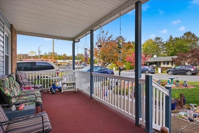 811 SPOTSWOOD DR, Harrisonburg, VA 22801