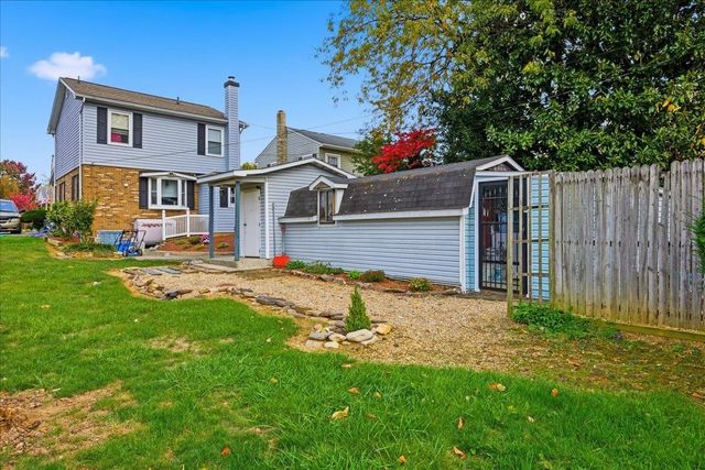 811 SPOTSWOOD DR, Harrisonburg, VA 22801