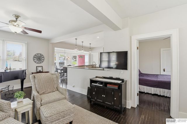 3410 N 205th Street, Elkhorn, NE 68022