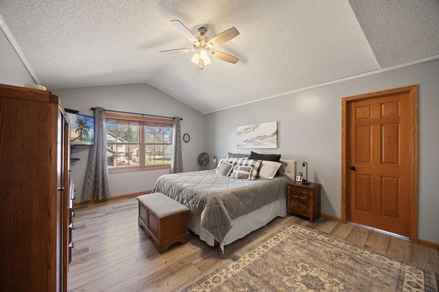 19554 Vernon Street NW, Elk River, MN 55330